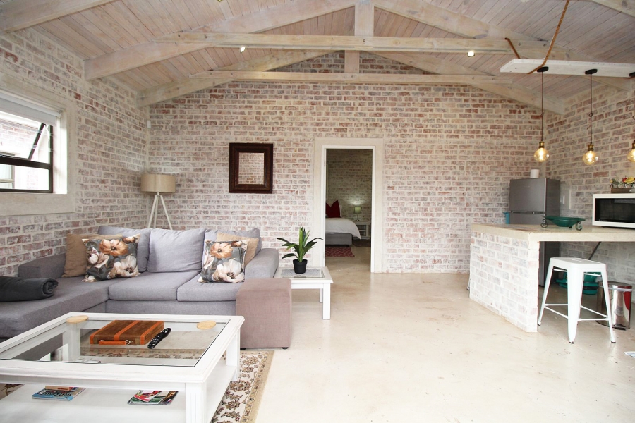 5 Bedroom Property for Sale in Middedorp Western Cape